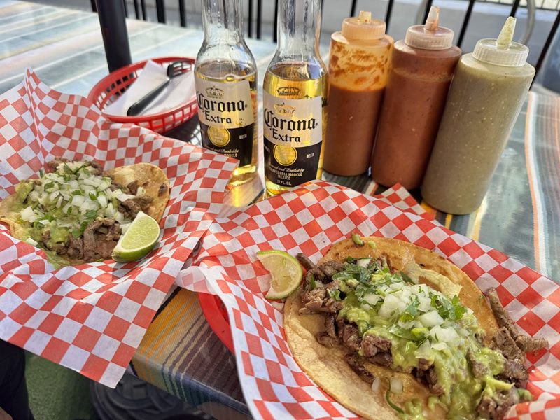 Roxy’s Tacos food